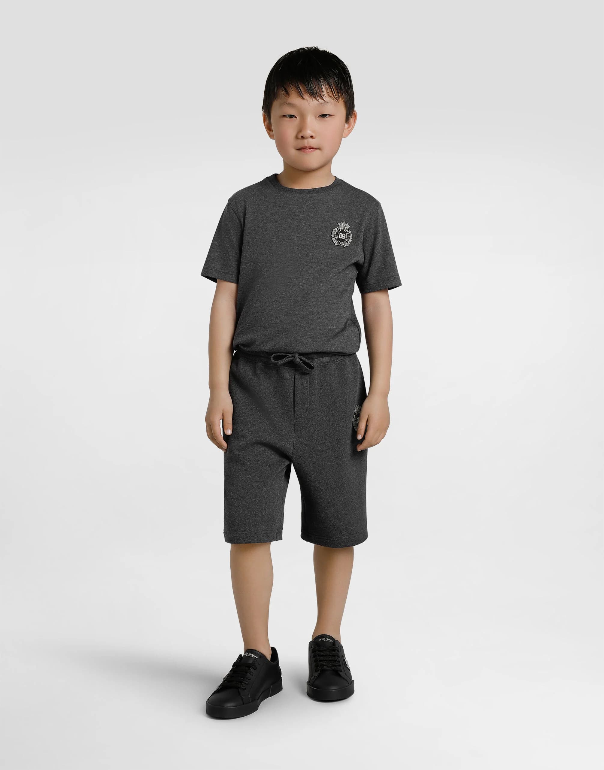 Dolce & Gabbana Sport shorts with heraldic DG patch - 4